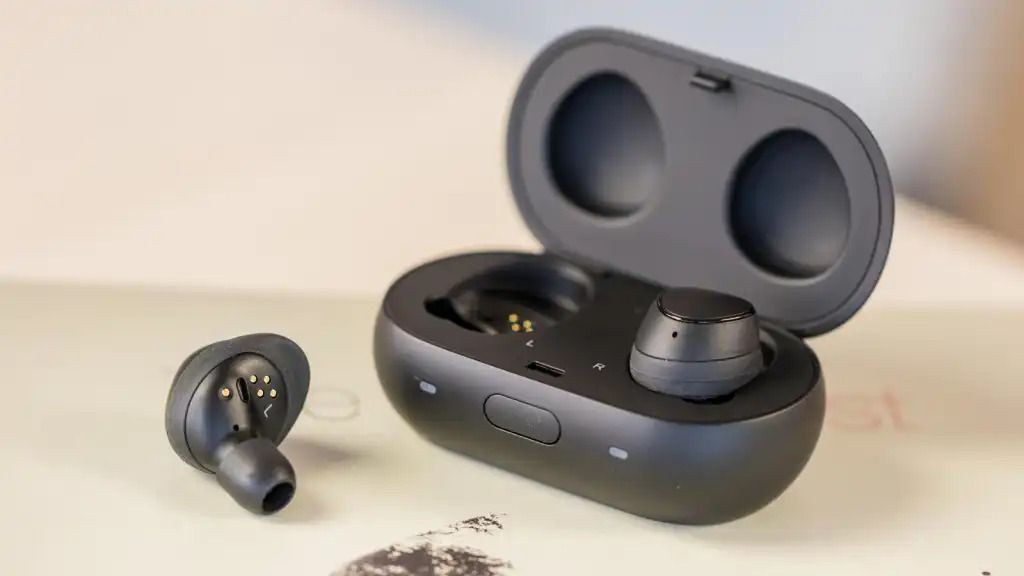 беспроводные наушники Samsung Gear IconX