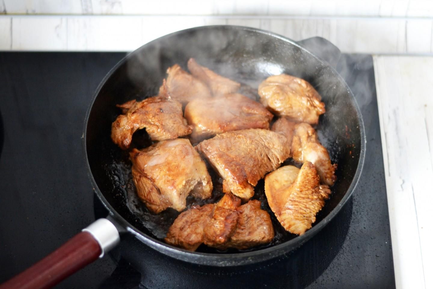 Филе бедра индейки на сковороде