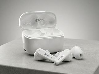 Наушники CaseGuru CGPods Air Pro с зарядным кейсом крупным планом