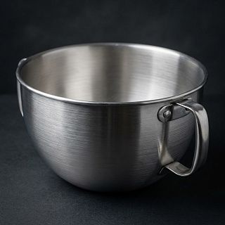 Дежа из нержавеющей стали крупным планом
